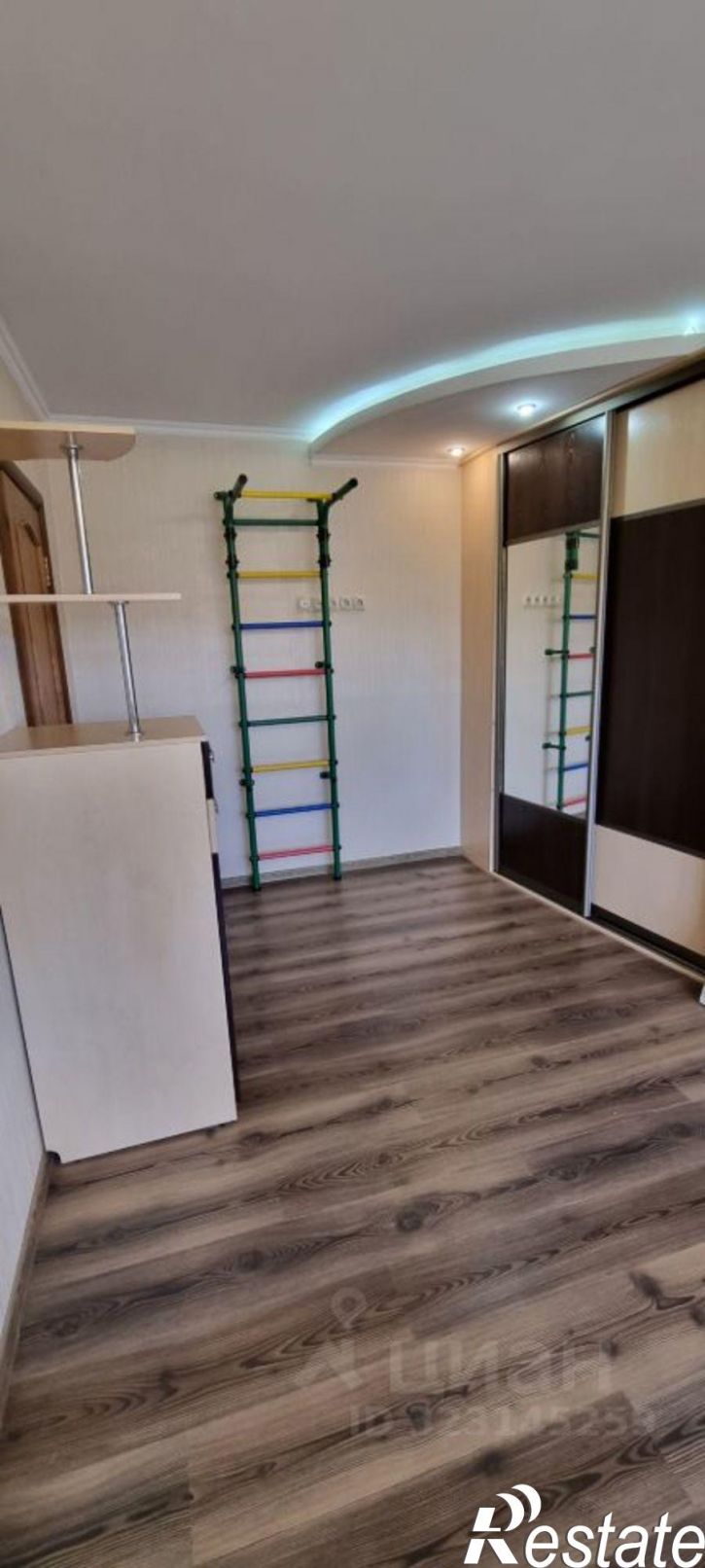 3-комн квартира улица Николаевой-Терешковой В. В., 1,  д. 1