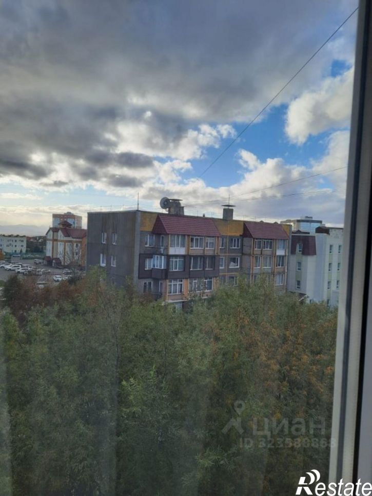 2-комн квартира улица Топоркова, 3,  д. 3