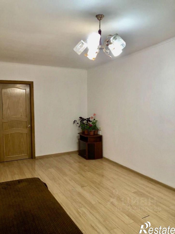 2-комн квартира Ленинградская улица, 81,  д. 81