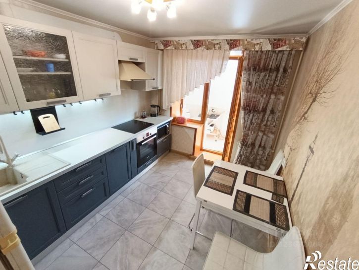 3-комн квартира улица Савченко, 19,  д. 19