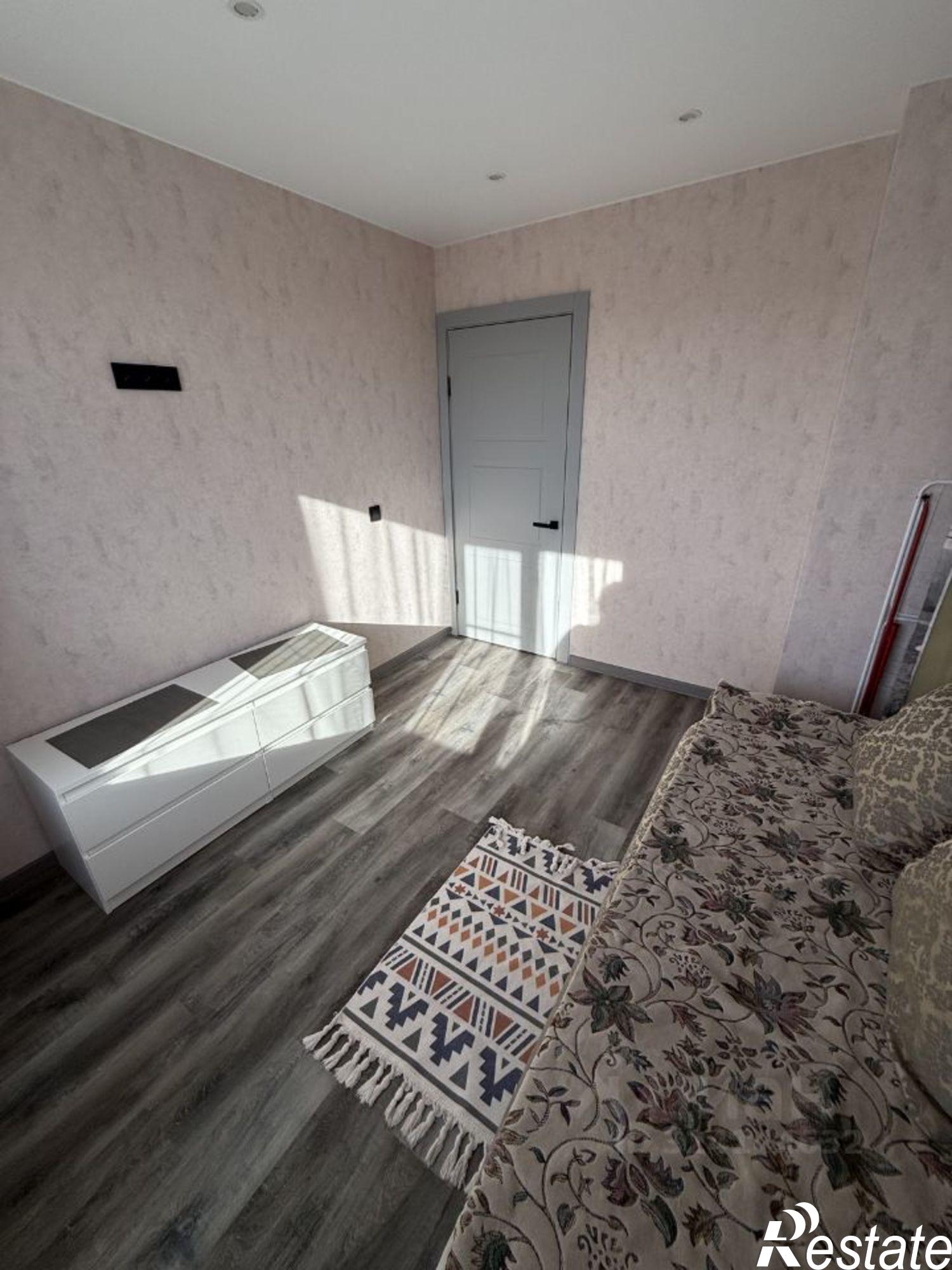 Купить квартиру за 9 990 000 рублей на ул Фролова, 2/2