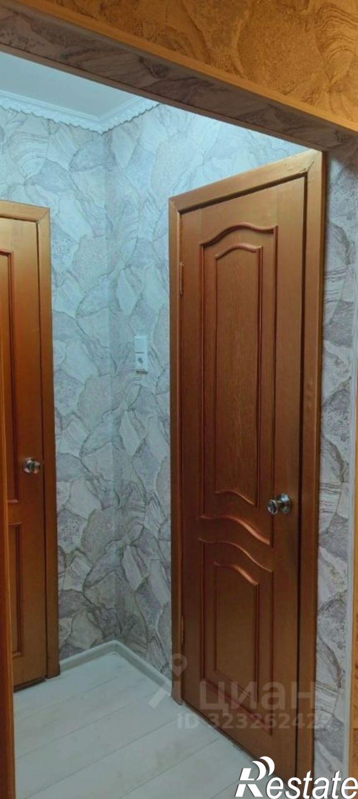 3-комн квартира улица Виталия Кручины, 10/4,  д. 10/4