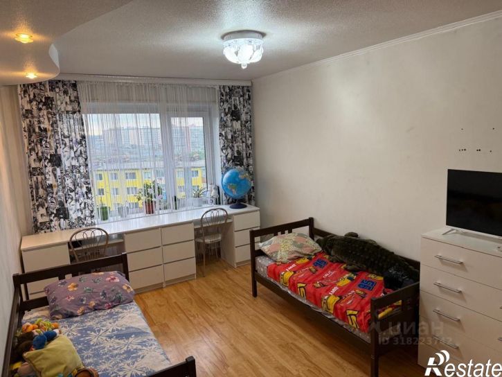 3-комн квартира улица Молчанова, 3,  д. 3