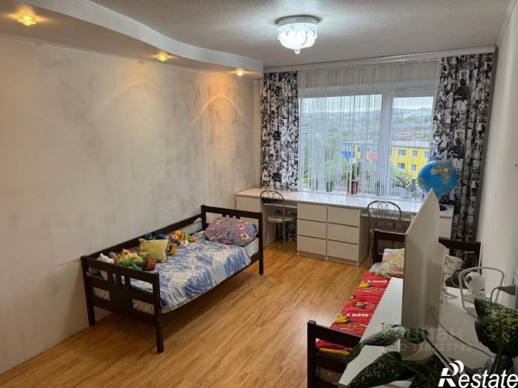 3-комн квартира улица Молчанова, 3,  д. 3