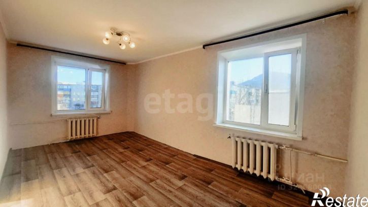 2-комн квартира улица Автомобилистов, 7,  д. 7